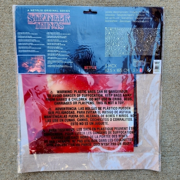 NWT Netflix Stranger Things Party Wall Decor Posters Decorations & Photo Props - Picture 10 of 13